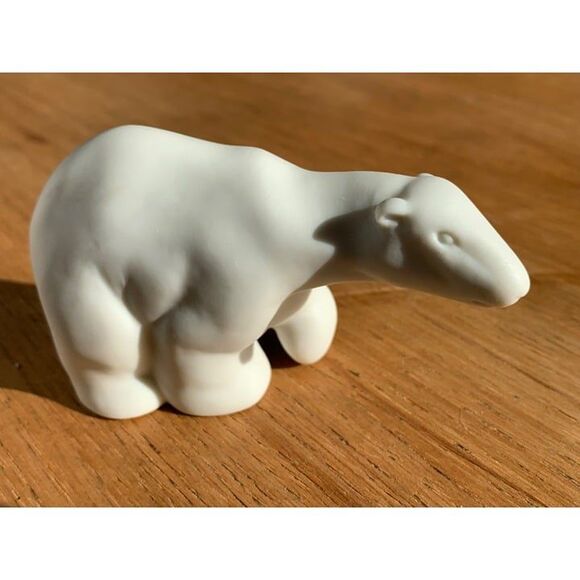 Vintage Hallmark Polar Bear Figurine 1979 3.5" x 1" x 2" Porcelain Bisque - Picture 1 of 8